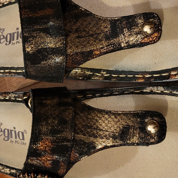 Alegria Shoes - Picture 3 of 7